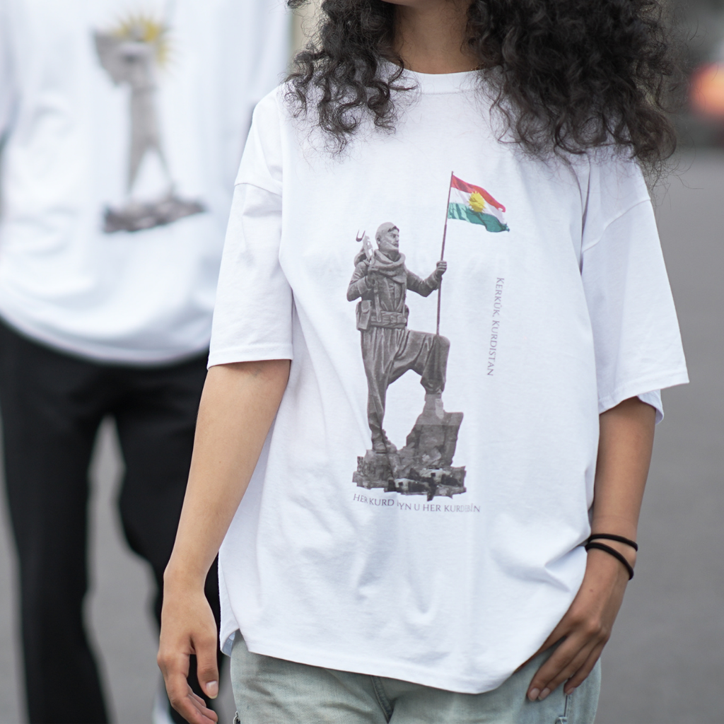 T-Shirt Pêşmerge Statue